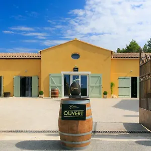 Domaine De L'olibaou Bed & Breakfast Venelles